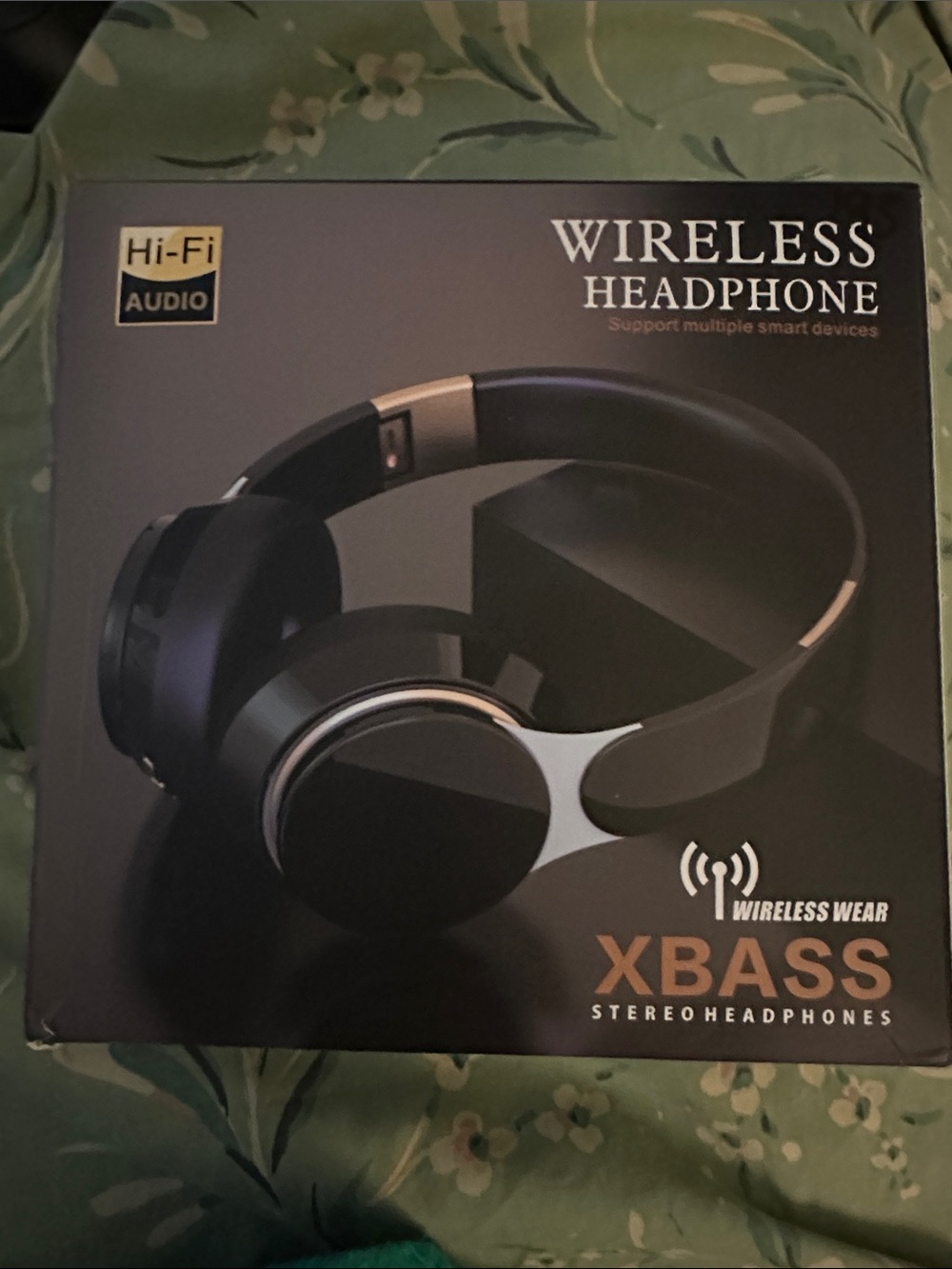 XBASS  NIB Wireless Bluetooth Headphones in Red